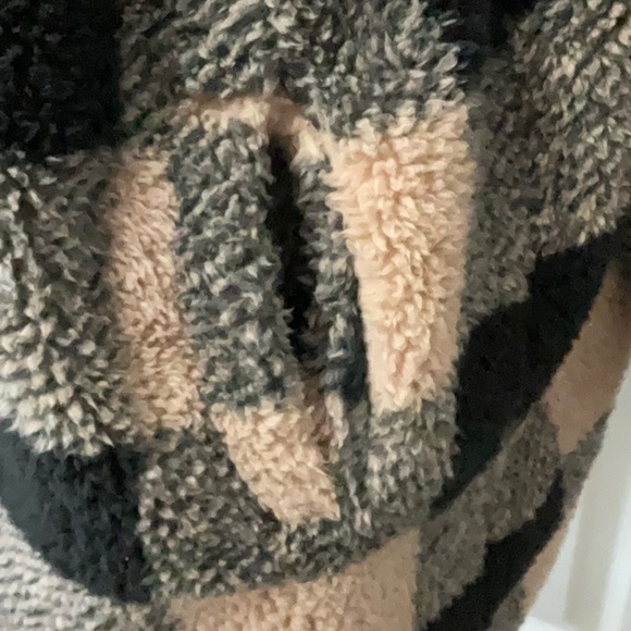 NWOT Buffalo Check Long Soft Fleece like Jacket, XL, Tan/Beige and Black - Picture 6 of 9